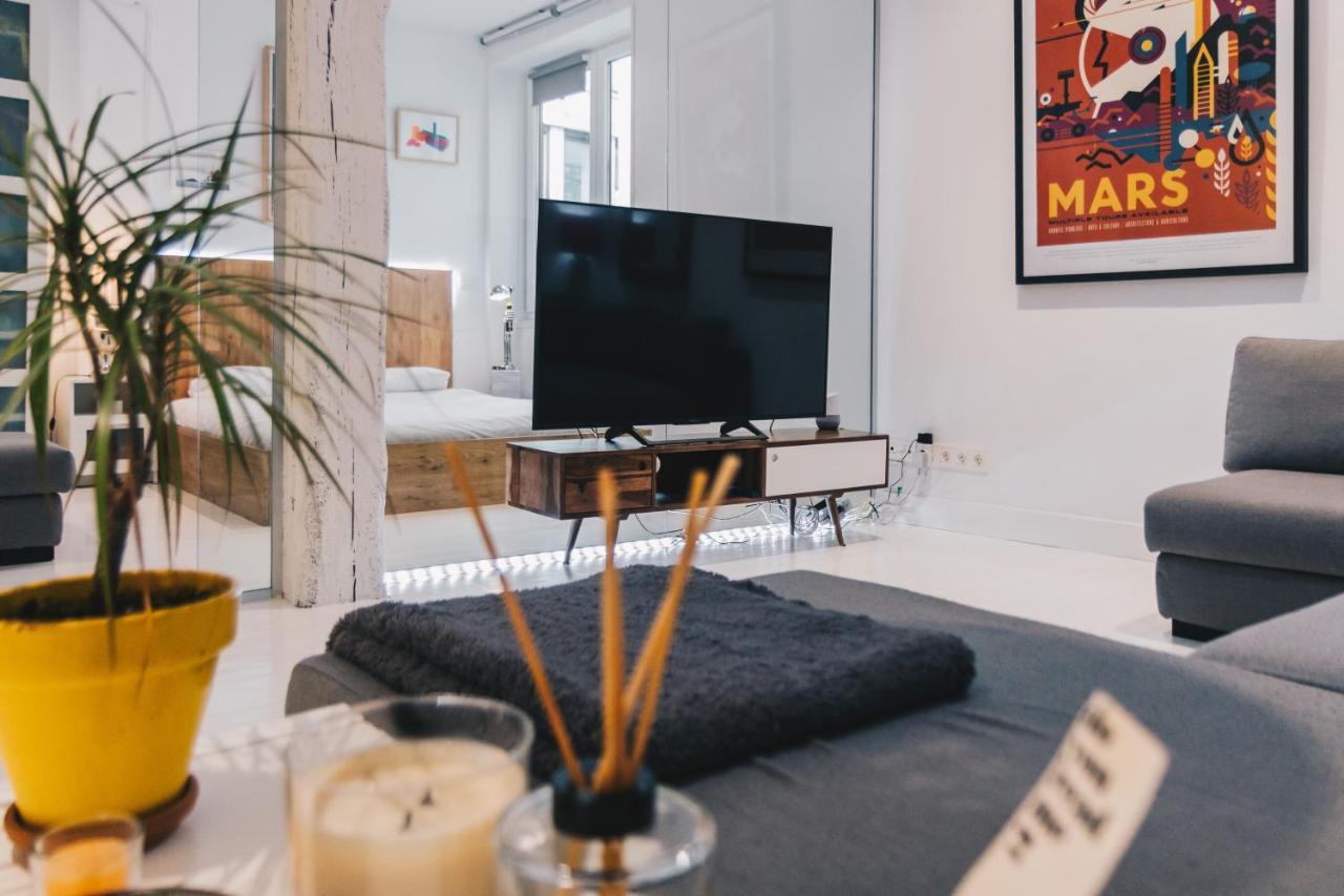 Plaza Nueva Apartment By People Rentals Bilbao Buitenkant foto