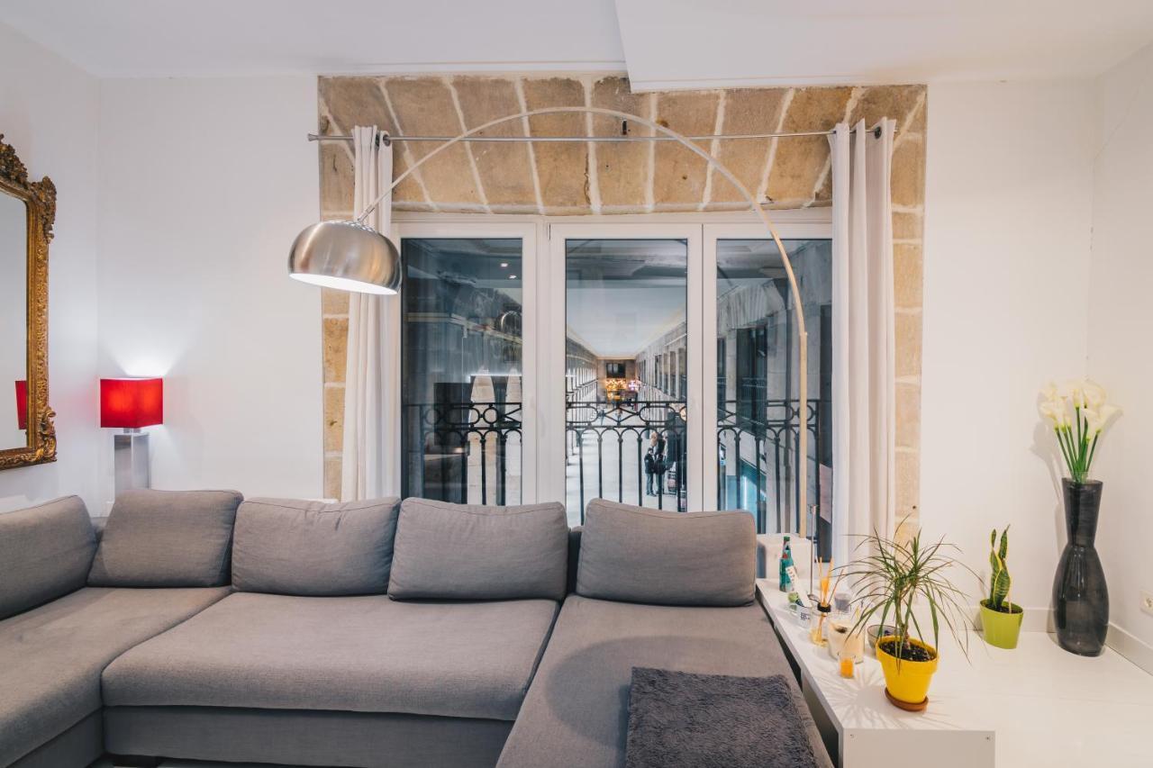Plaza Nueva Apartment By People Rentals Bilbao Buitenkant foto